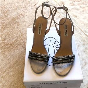 Steve Madden Loverr Pewter Heels Size 9